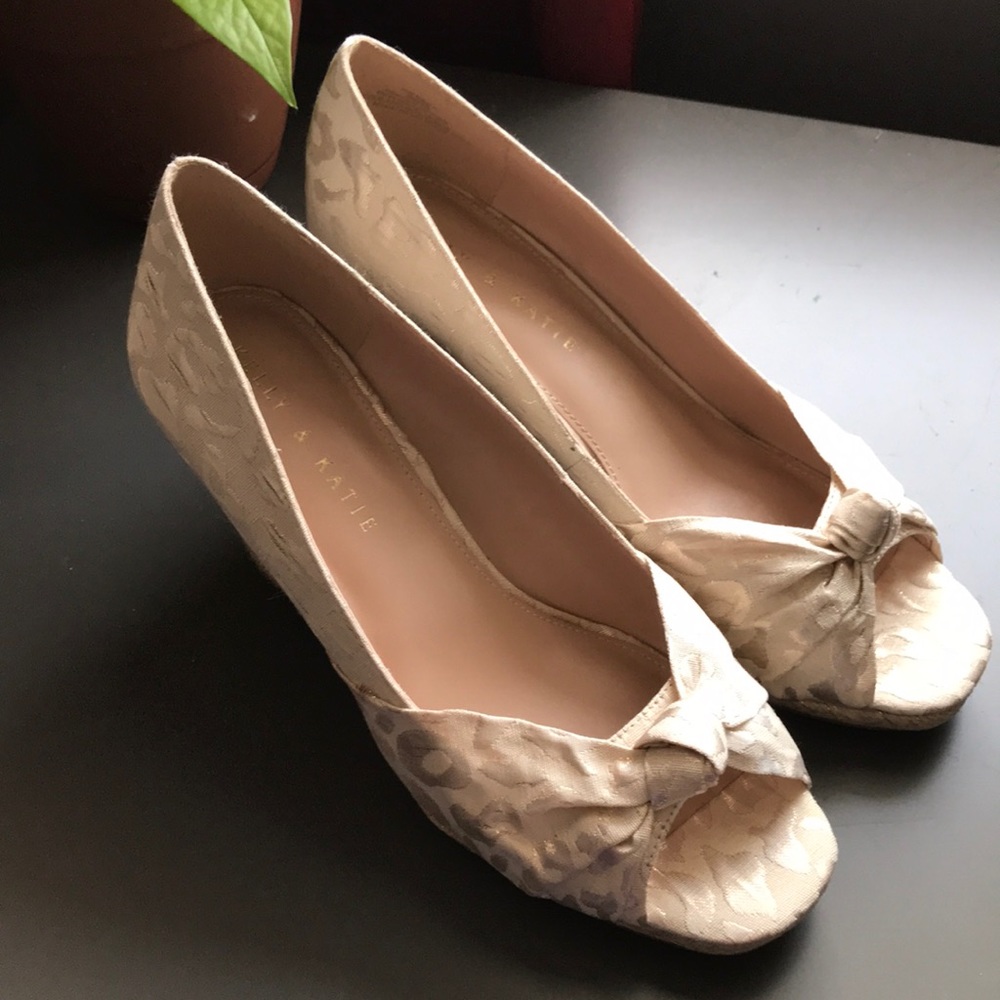Kelly & Katie Wedges
